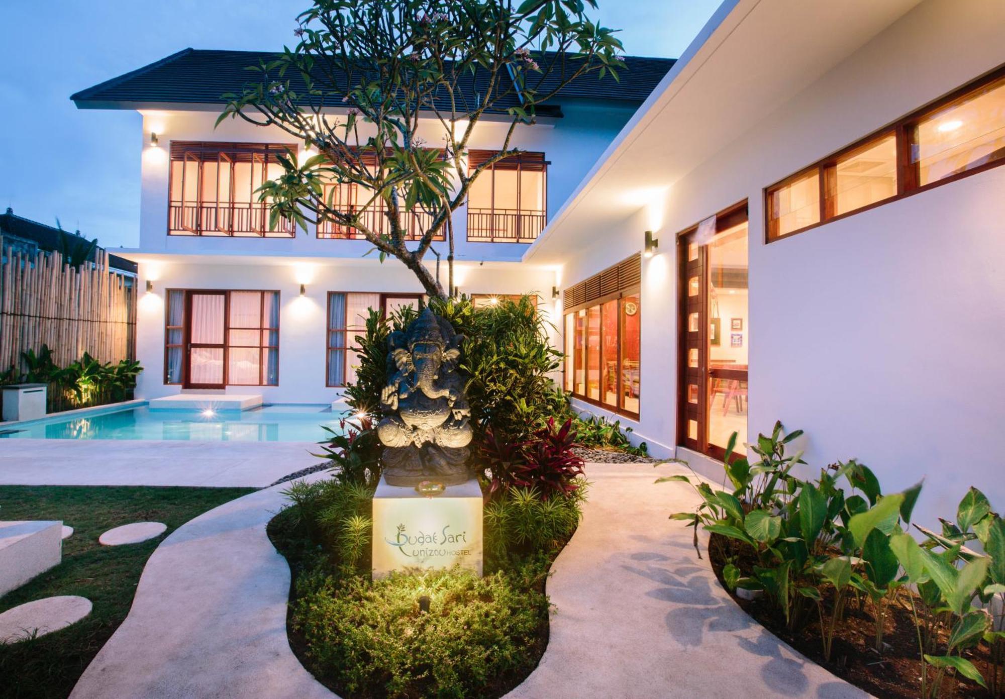 Pudak Sari Unizou Hostel Kuta Lombok Exterior foto